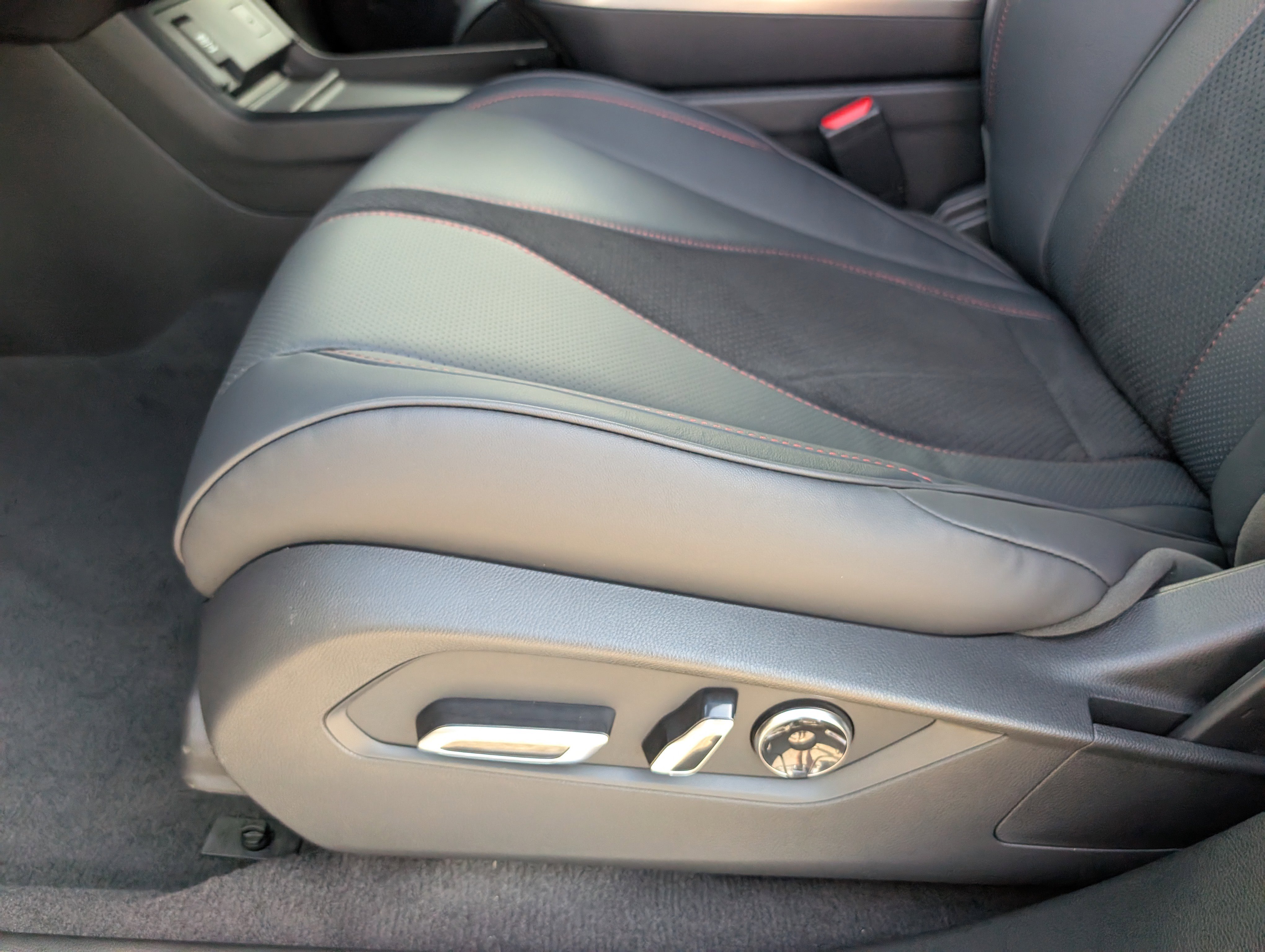 New 2025 Acura RDX A-Spec image 7