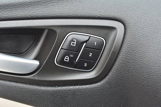 Used 2017 Ford Escape Titanium image 16