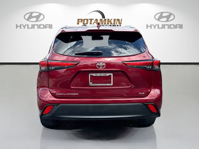 Used 2020 Toyota Highlander XLE image 6