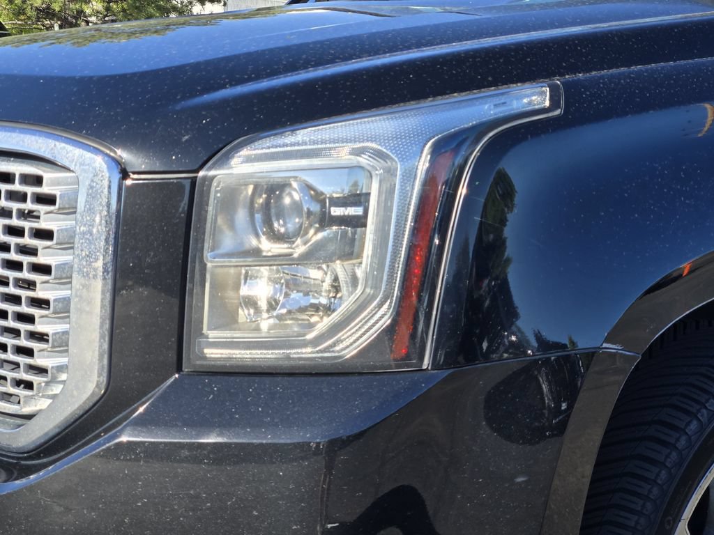 Used 2017 GMC Yukon XL Denali w/ Open Road Package AWD/4WD image 5