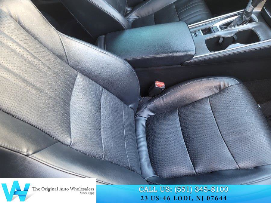 Used 2018 Honda Accord Touring image 15