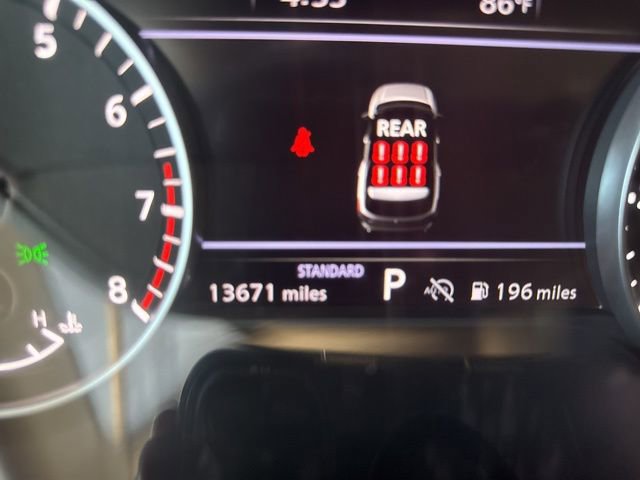 Used 2024 Nissan Pathfinder SL w/ Black Appearance Package image 15