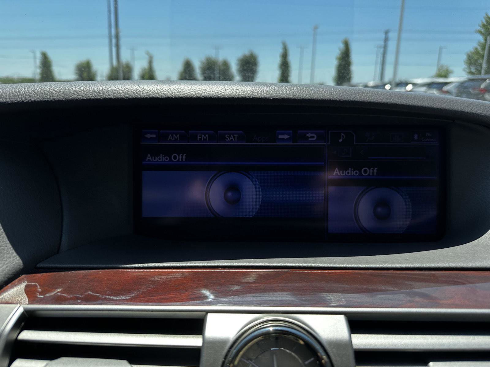 Used 2013 Lexus LS 460 w/ Comfort Pkg RWD image 14