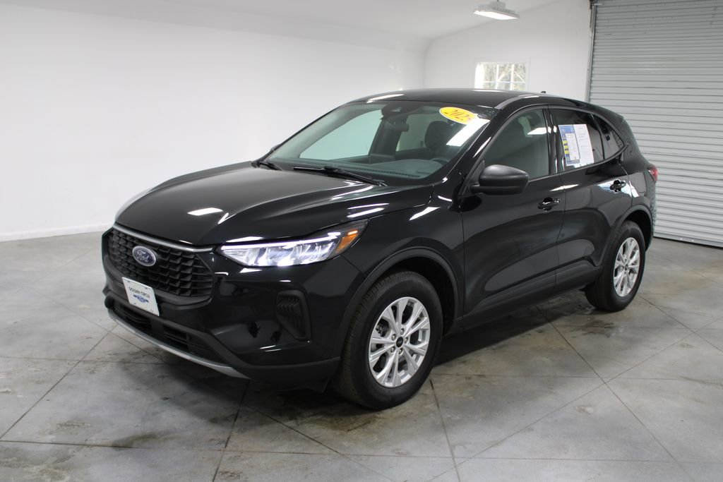 Used 2025 Ford Escape Active image 4