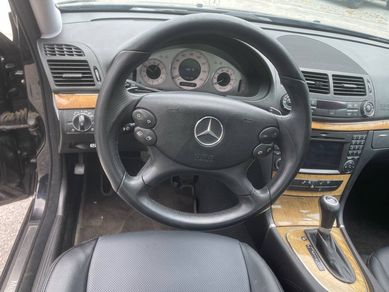 Used 2009 Mercedes-Benz E 350 Sedan image 14