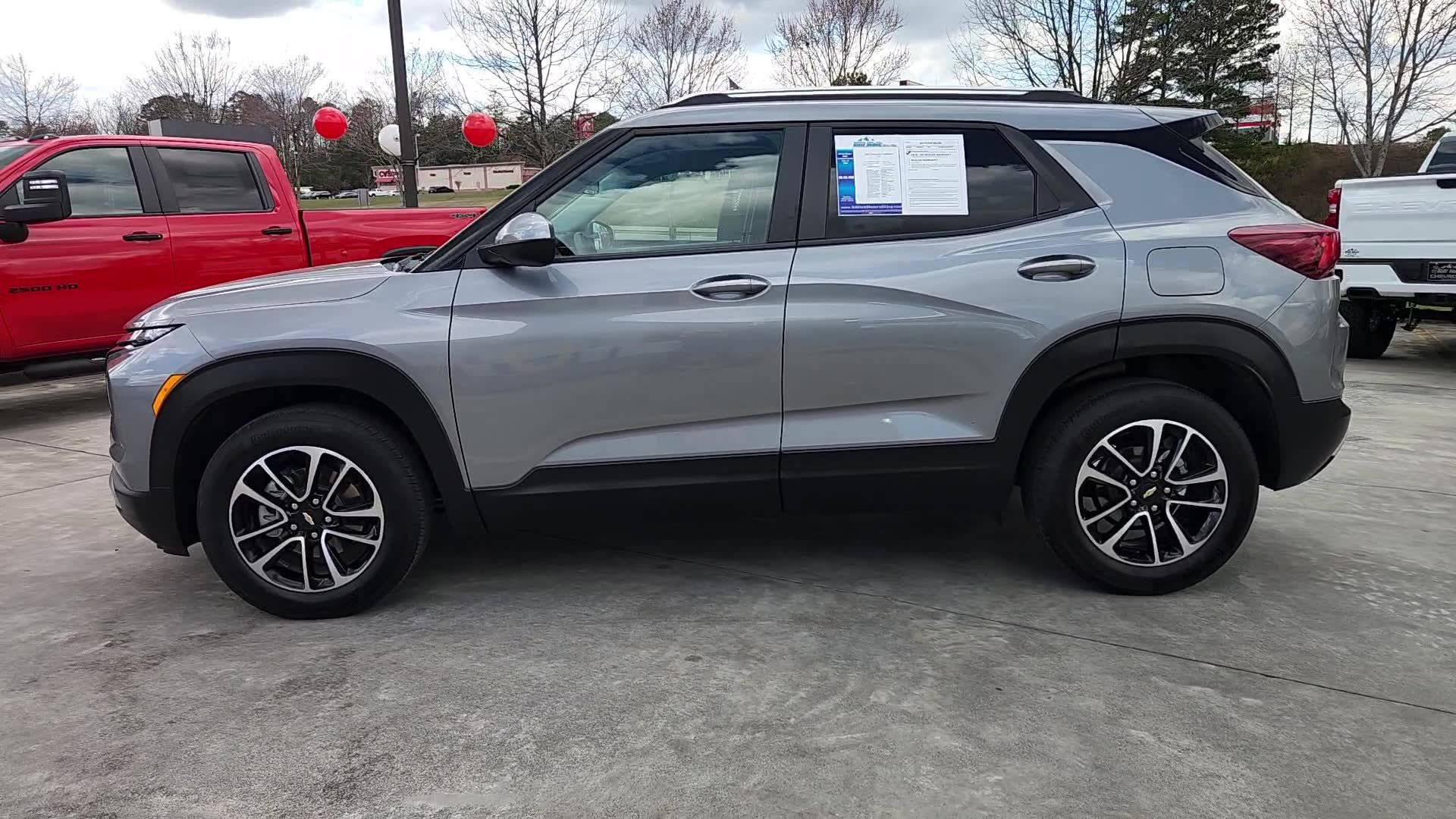 Used 2024 Chevrolet TrailBlazer LT w/ Driver Confidence Package image 15