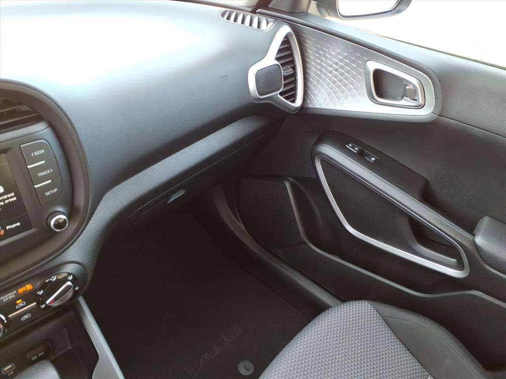 Used 2025 Kia Soul LX w/ LX Technology Package image 31