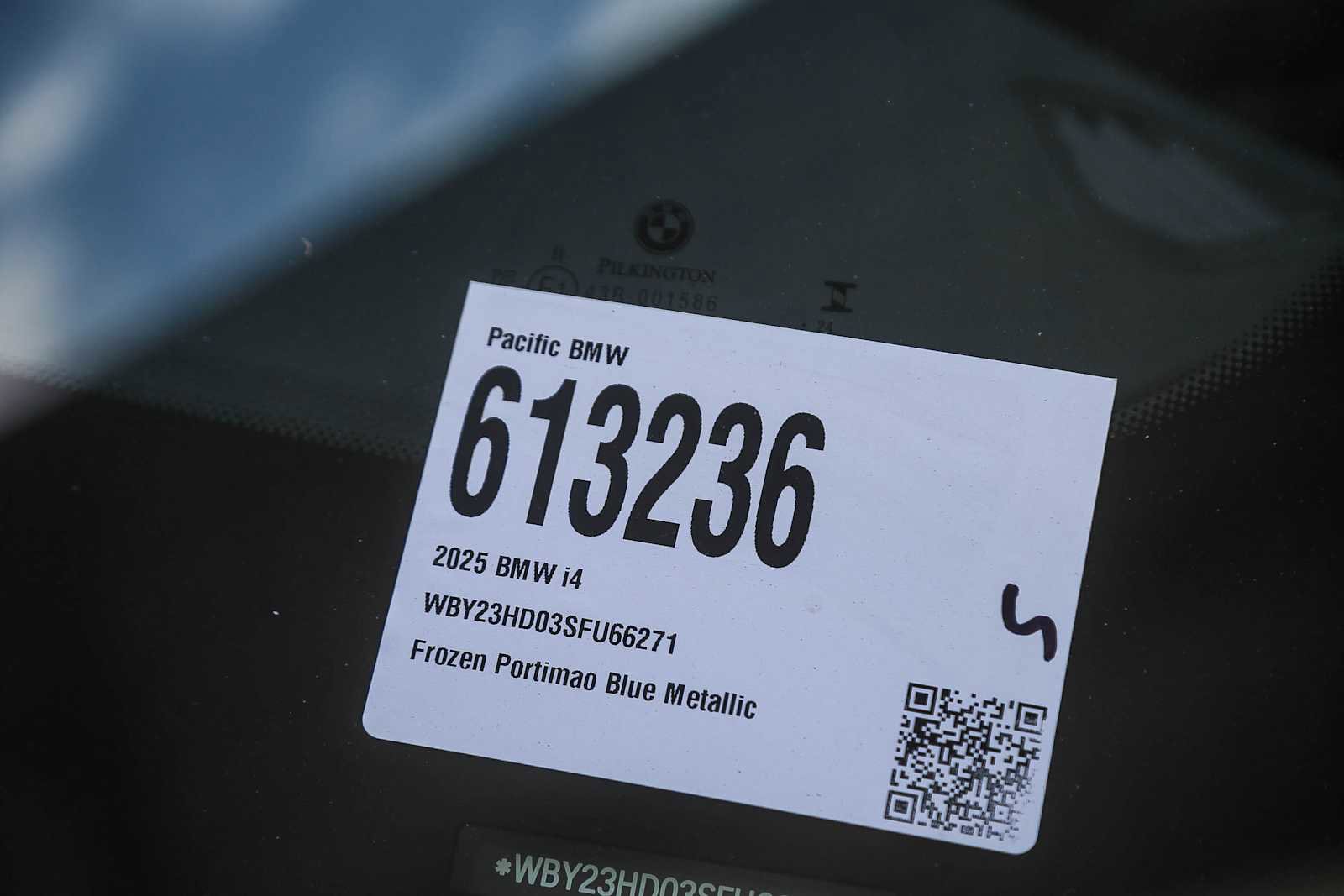 Used 2025 BMW i4 eDrive40 w/ M Sport Package image 24