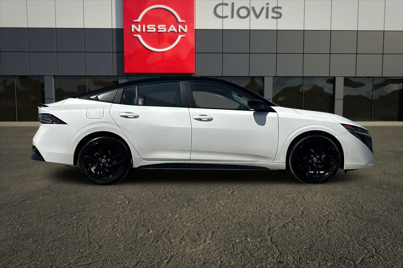 New 2027 Nissan Sentra SR FWD image 9