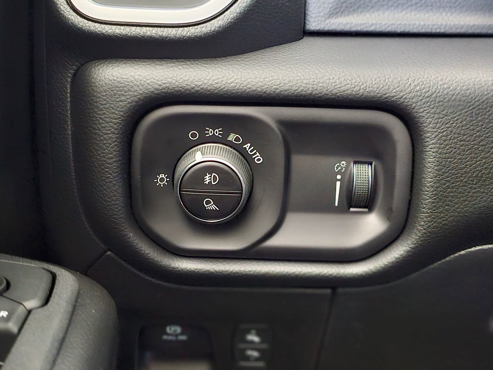 New 2026 RAM 1500 Big Horn w/ Night Edition AWD/4WD image 18