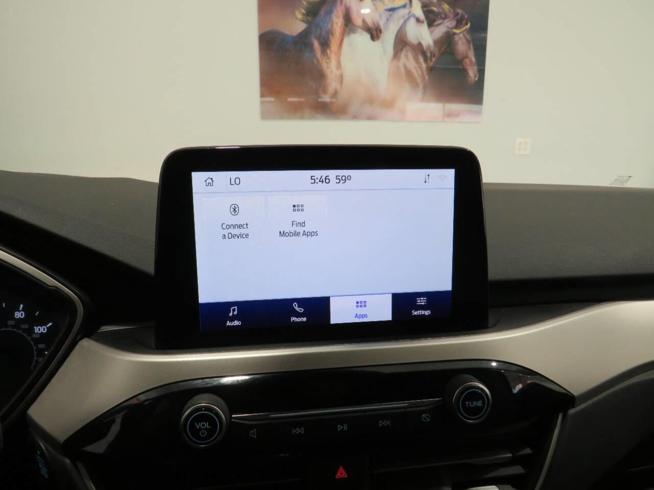 Used 2020 Ford Escape SE image 23