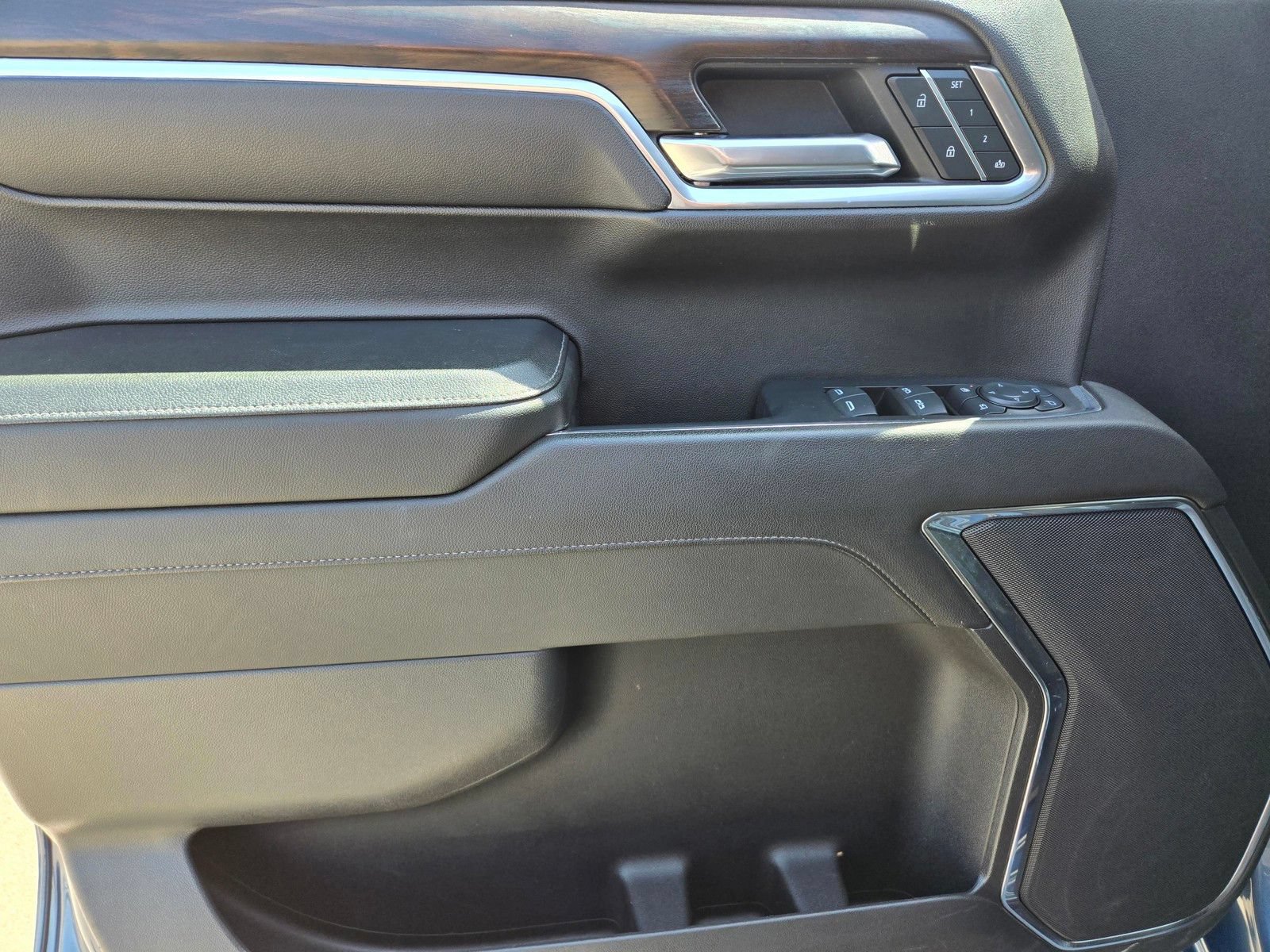 Used 2024 GMC Sierra 1500 SLT RWD image 15