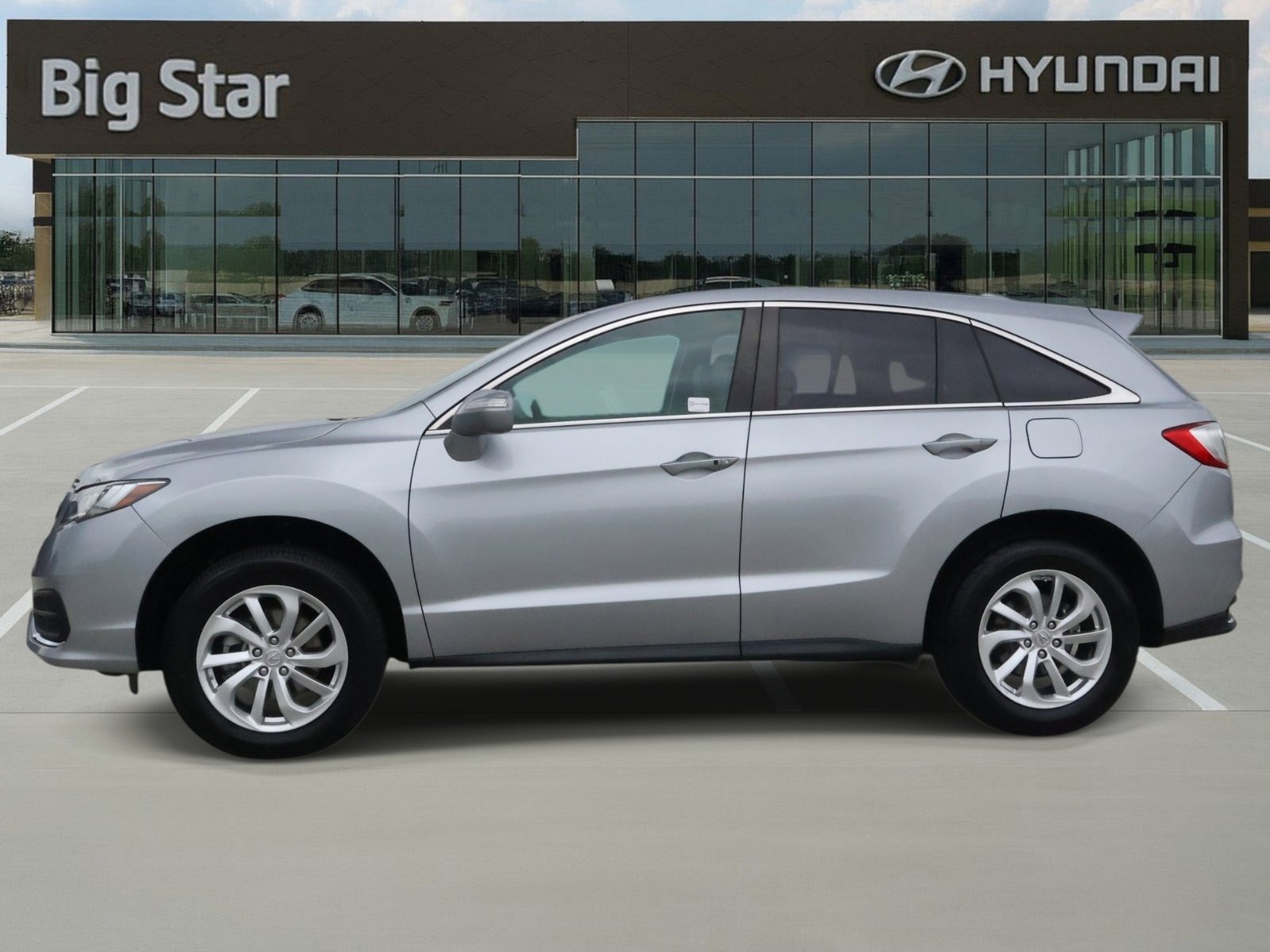 Used 2018 Acura RDX FWD w/ Technology Package image 2
