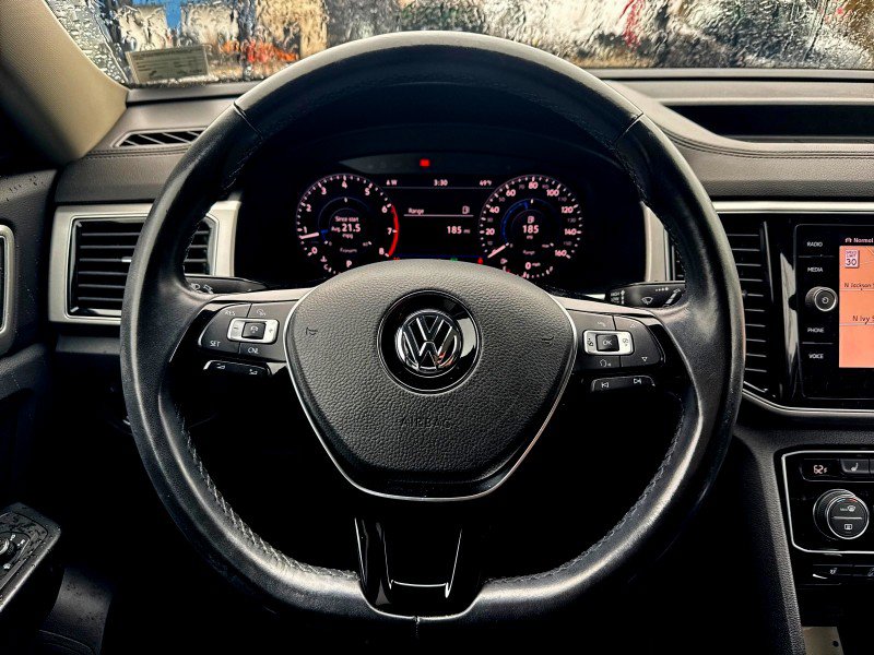 Used 2018 Volkswagen Atlas SEL Premium image 17