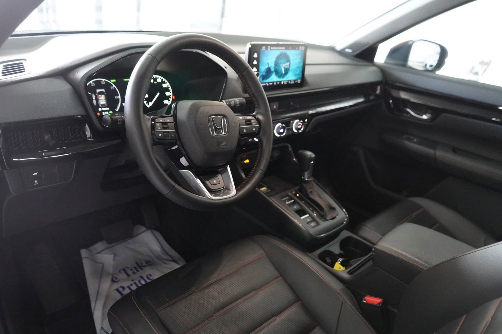 Used 2025 Honda CR-V Sport Touring image 6