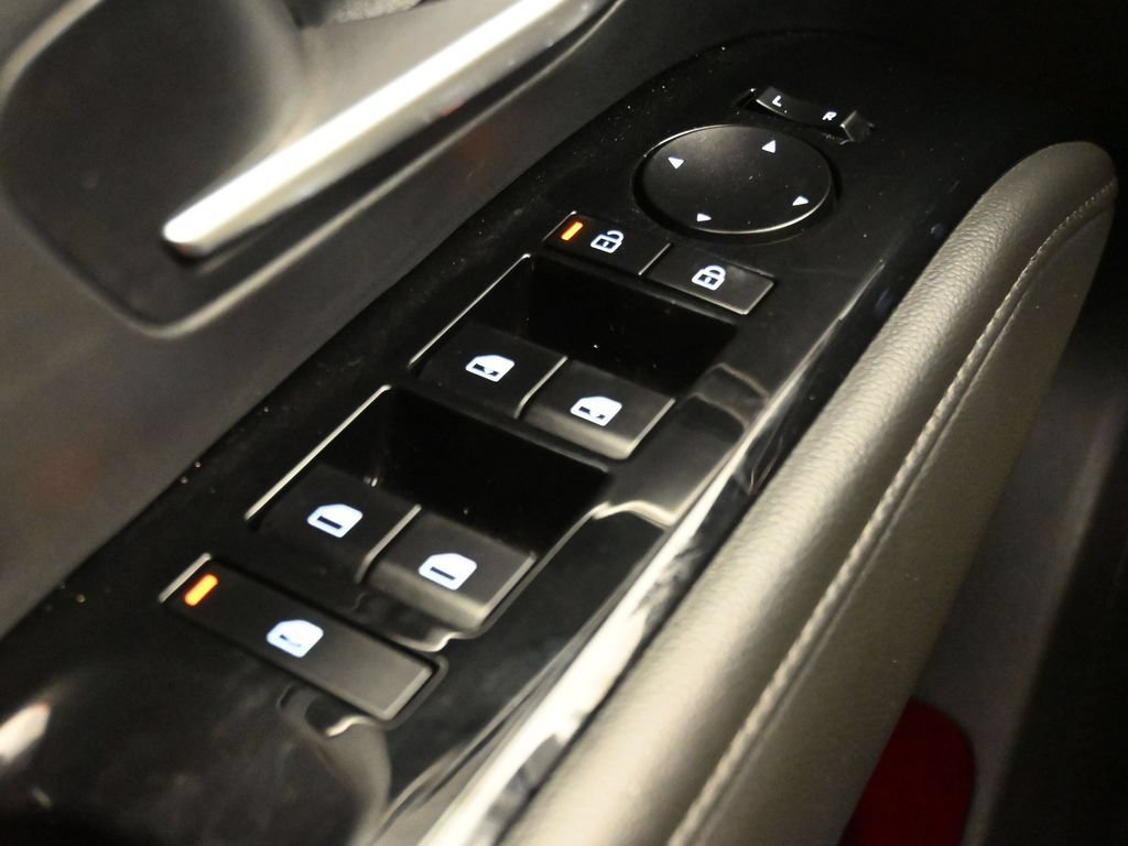 Used 2025 Hyundai Tucson Limited AWD/4WD image 18