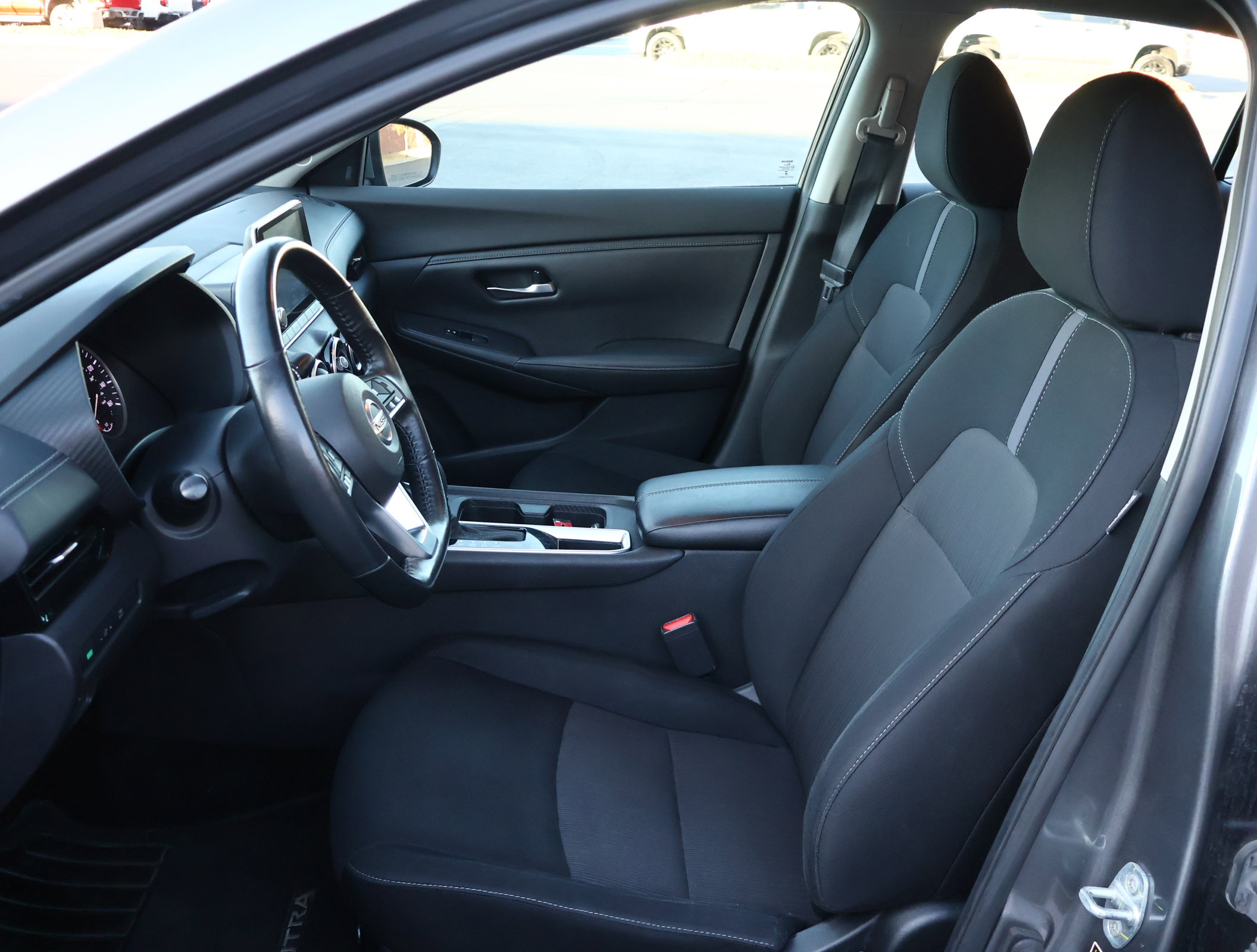 Used 2023 Nissan Sentra SV image 9