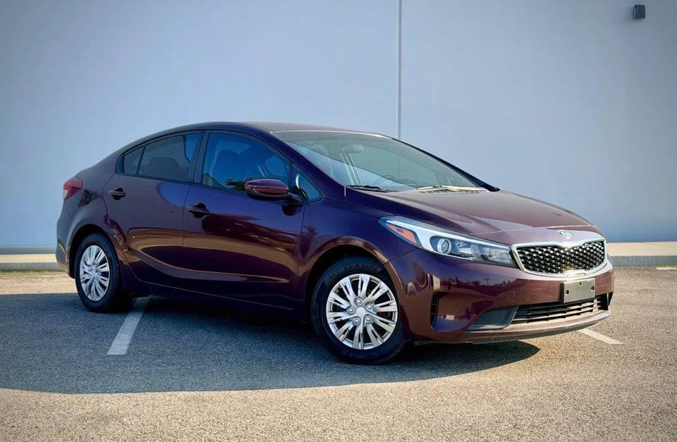 Used 2017 Kia Forte LX FWD image 4