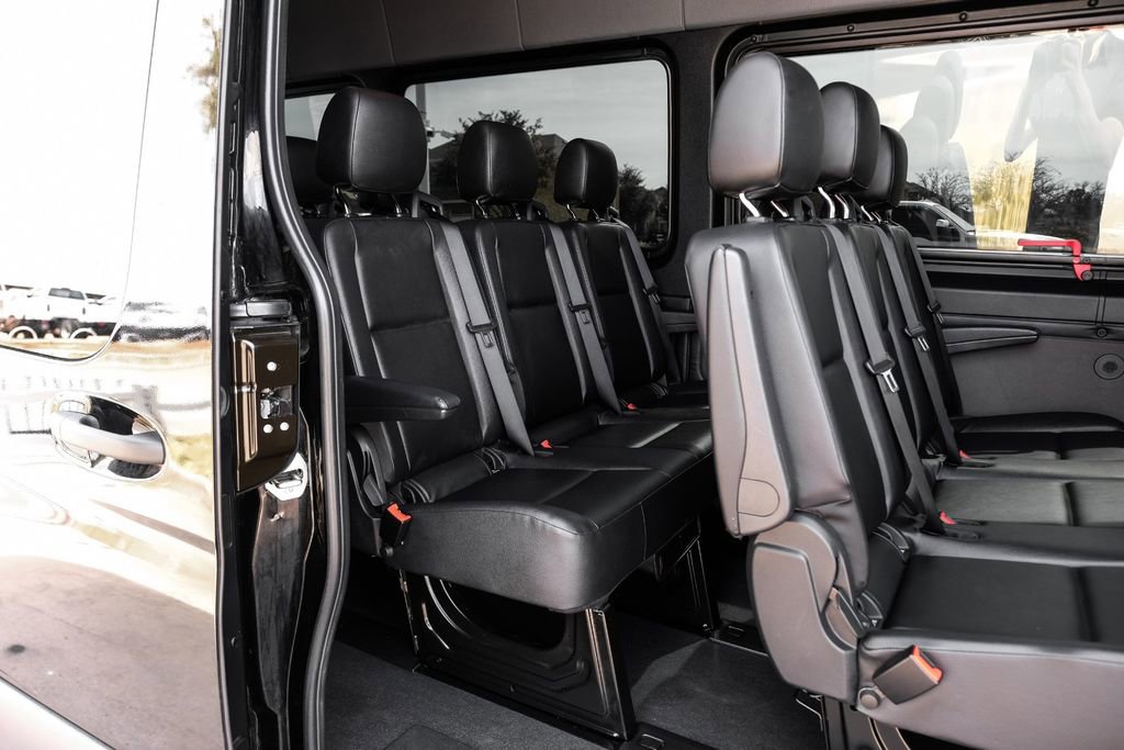 Used 2025 Mercedes-Benz Sprinter 2500 w/ Dashboard Charging Package image 38