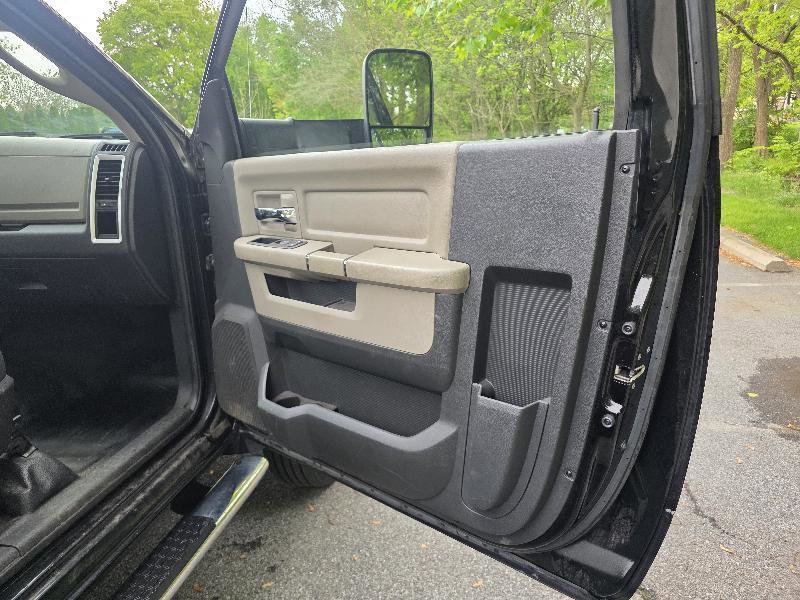 Used 2012 RAM 5500 SLT RWD image 16