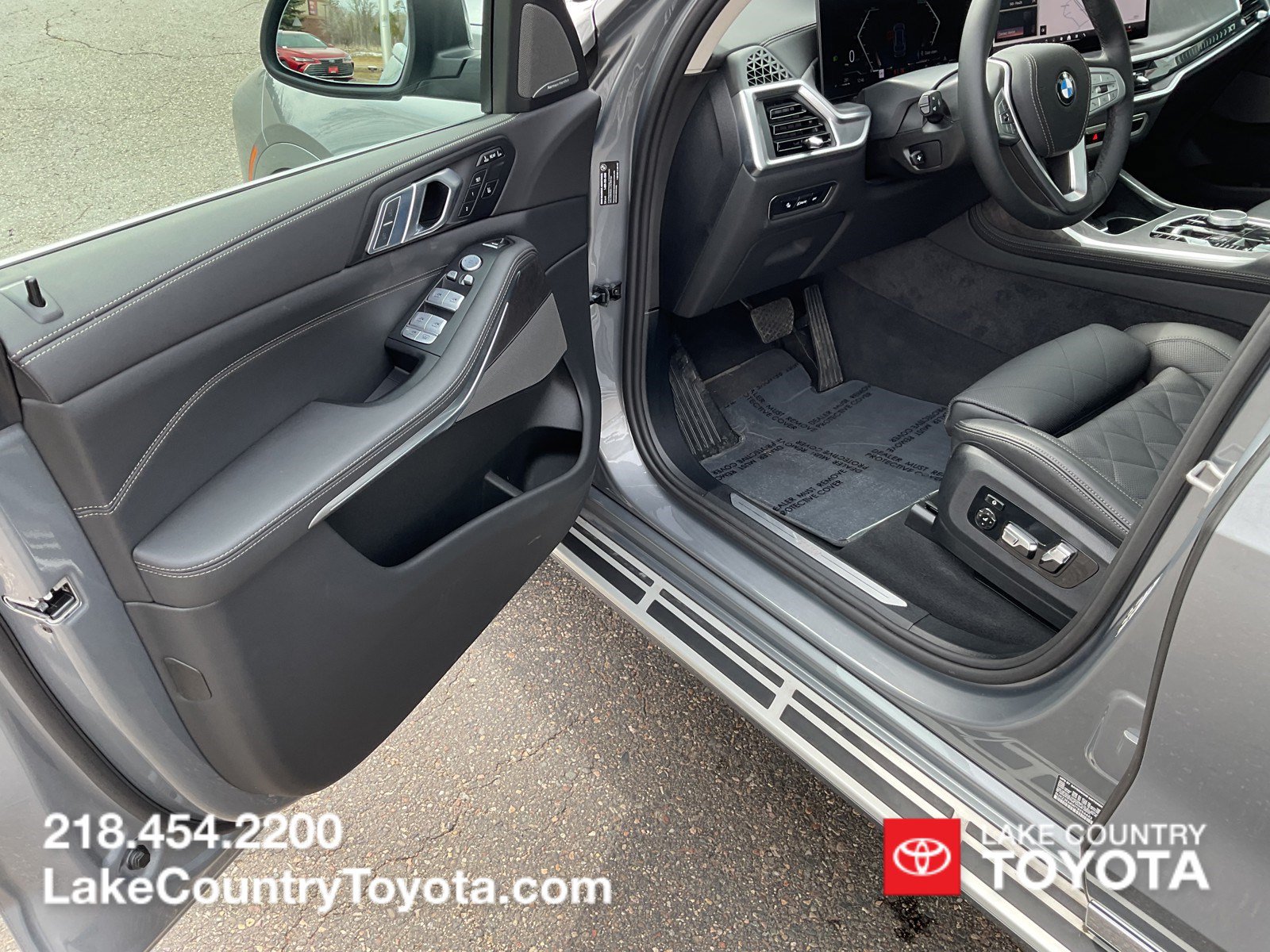 Used 2026 BMW X7 xDrive40i AWD/4WD image 9
