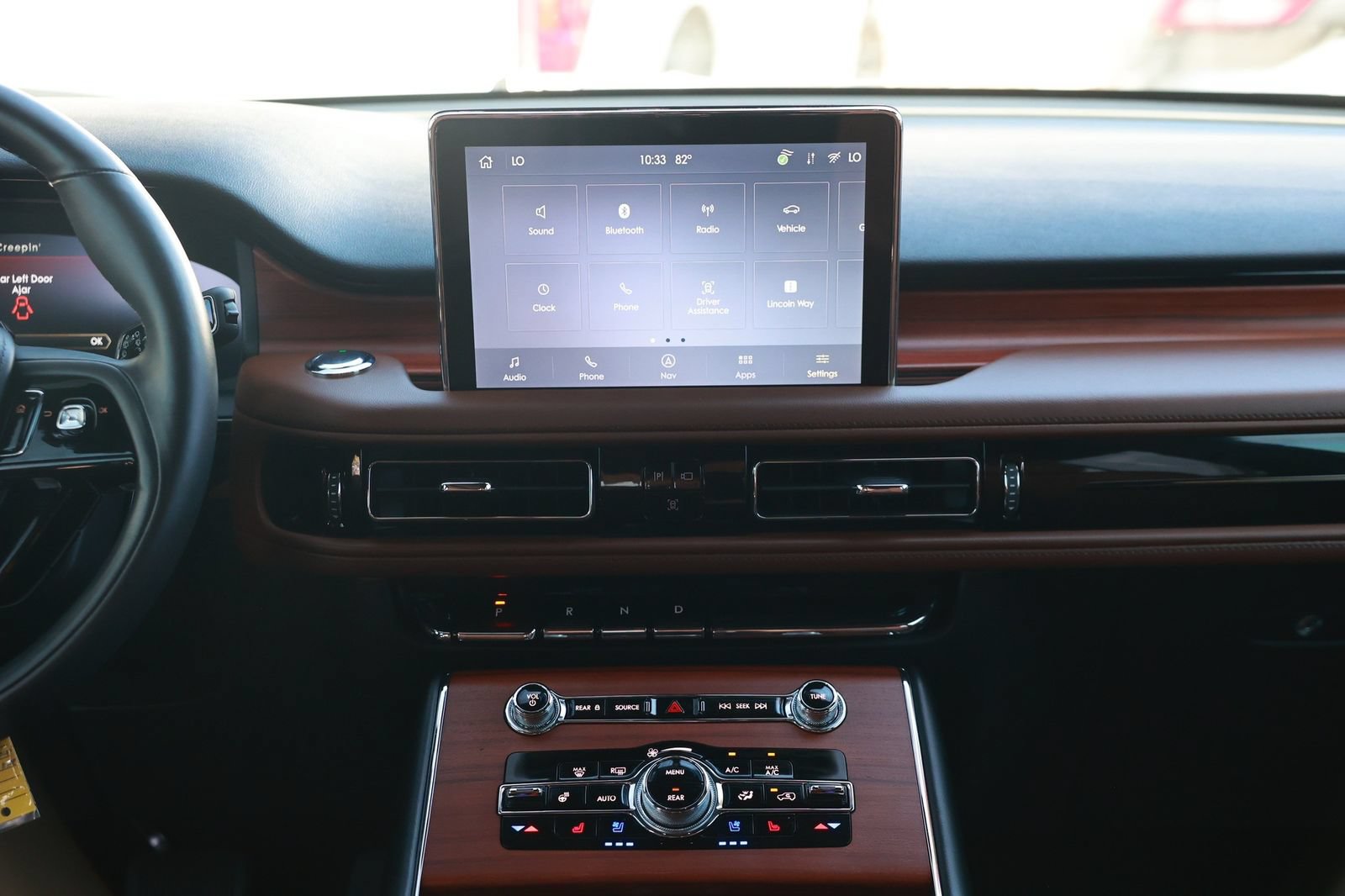 Used 2024 Lincoln Aviator Reserve w/ Equipment Group 201A RWD image 32