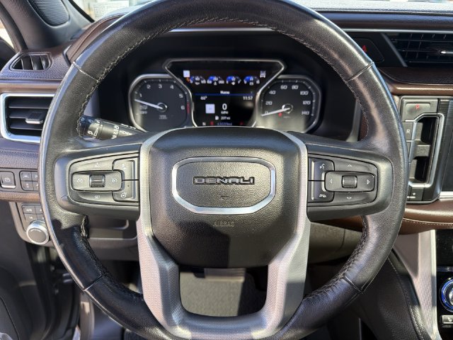 Used 2021 GMC Yukon Denali w/ Denali Premium Package AWD/4WD image 23