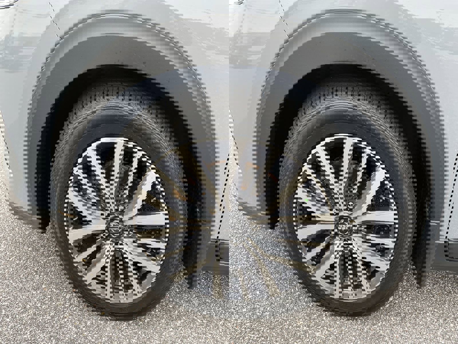 Used 2023 Nissan Kicks SV image 13