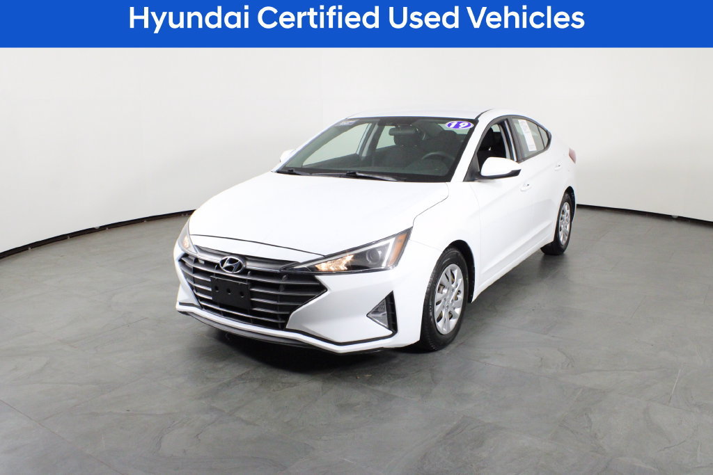 Used 2019 Hyundai Elantra SE w/ Cargo Package FWD image 2