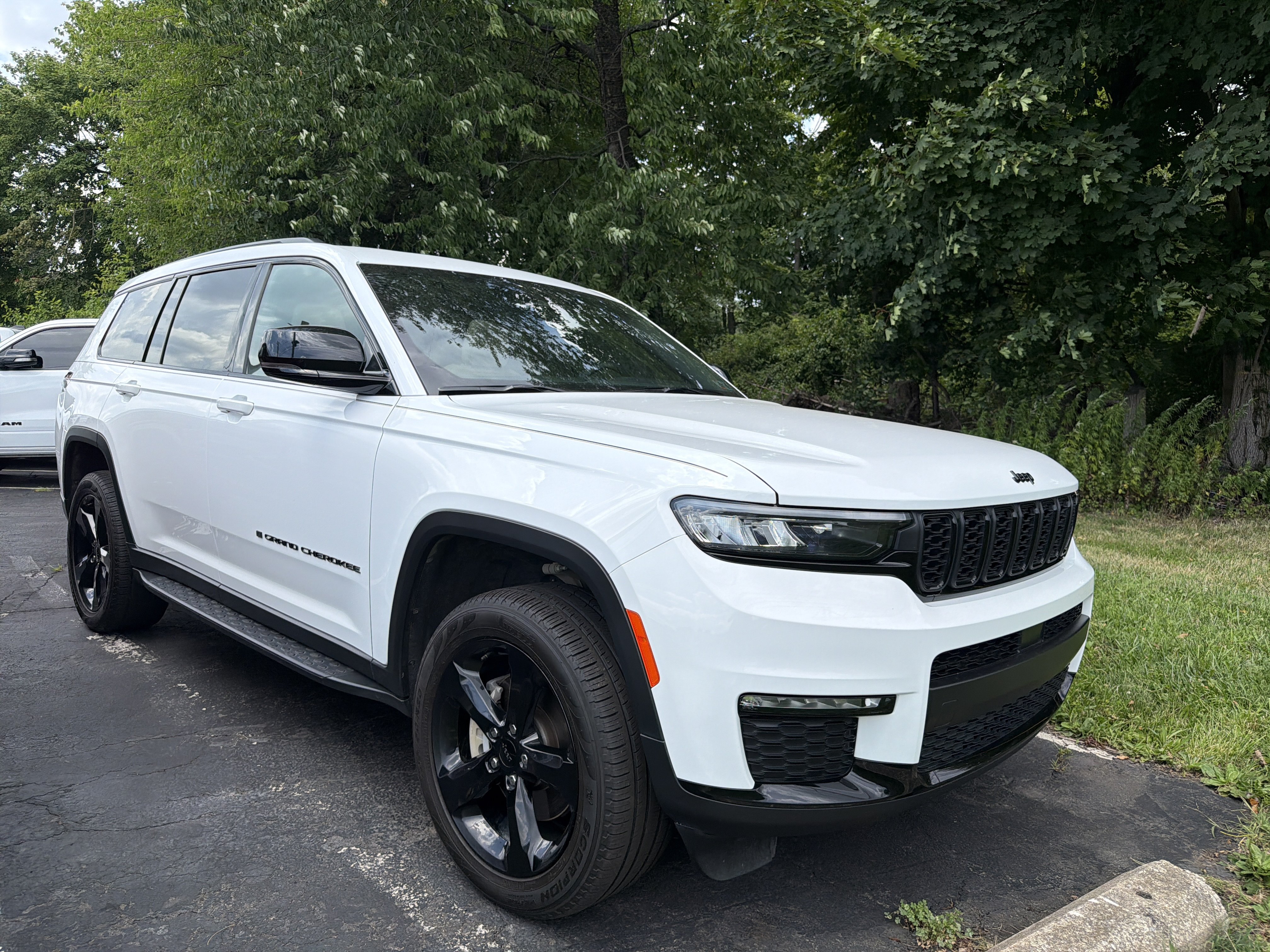 Certified 2025 Jeep Grand Cherokee L Limited w/ Black Appearance Package
