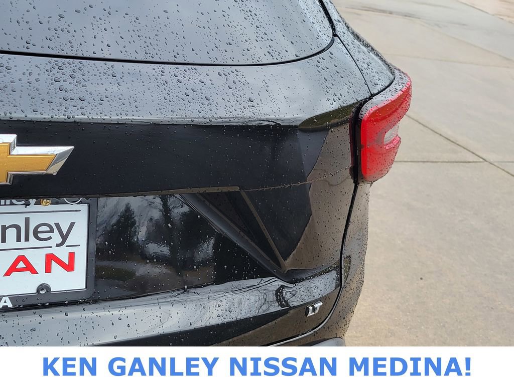 Used 2025 Chevrolet Trax LT image 15