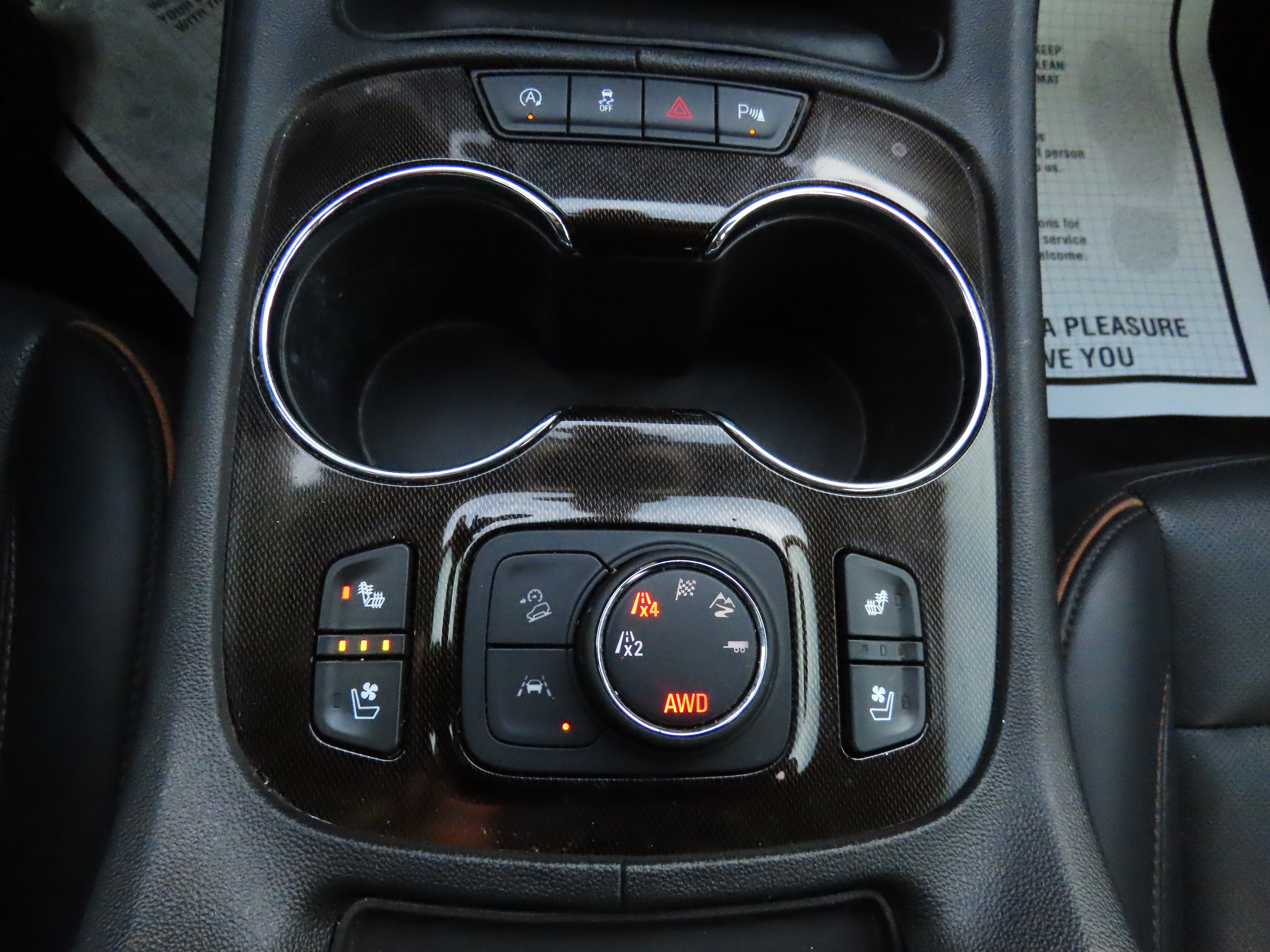 Used 2023 GMC Acadia AT4 w/ Technology Package image 29