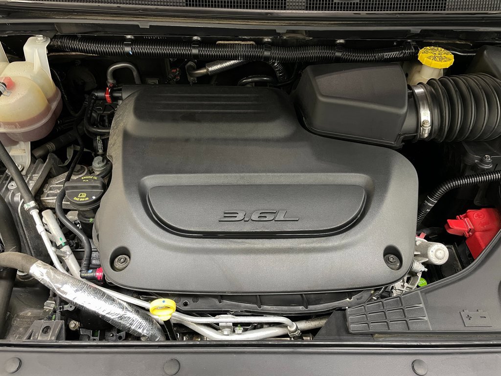 Used 2019 Chrysler Pacifica Touring Plus w/ Advanced Safetytec Group image 50