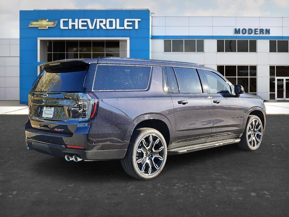 New 2026 Chevrolet Suburban RST w/ RST Capability Package AWD/4WD image 5