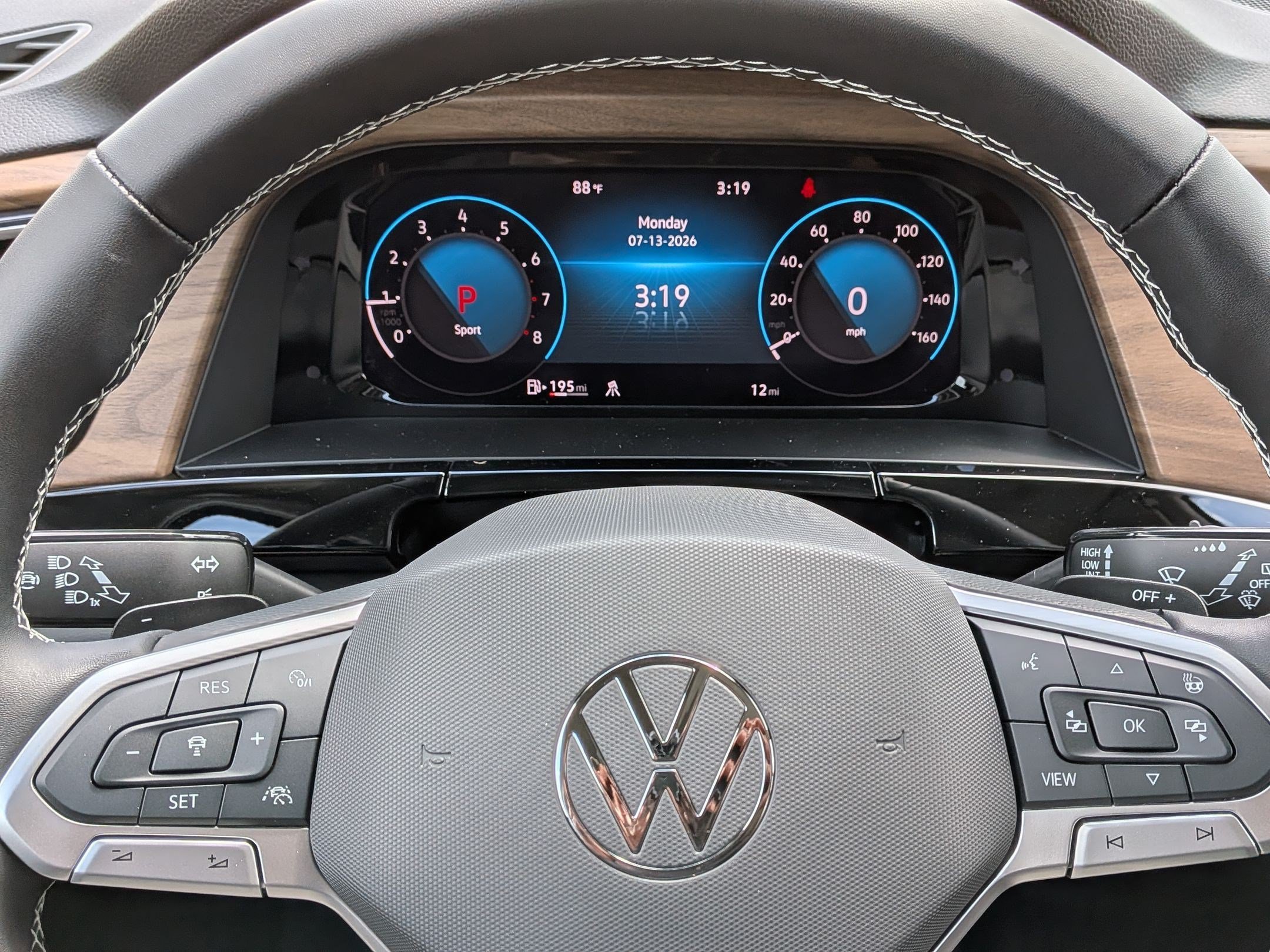 New 2026 Volkswagen Atlas SE FWD image 20