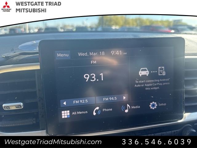 Used 2023 Hyundai Venue SEL FWD image 16