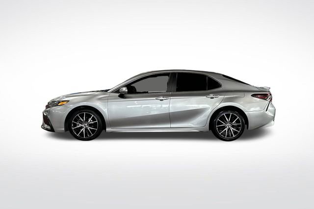 Used 2022 Toyota Camry SE image 8