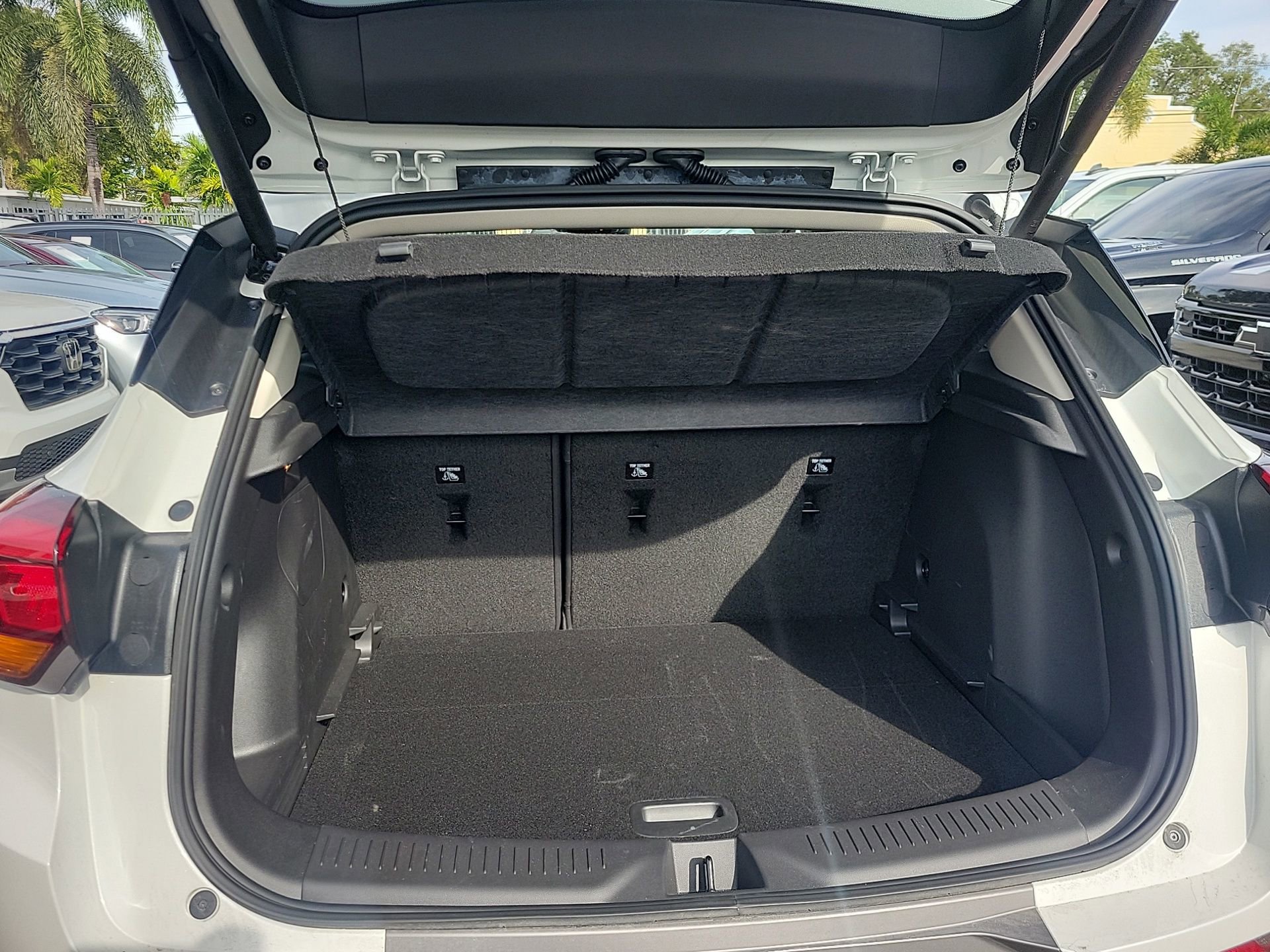 Used 2023 Buick Encore GX Essence w/ Experience Buick Package image 16