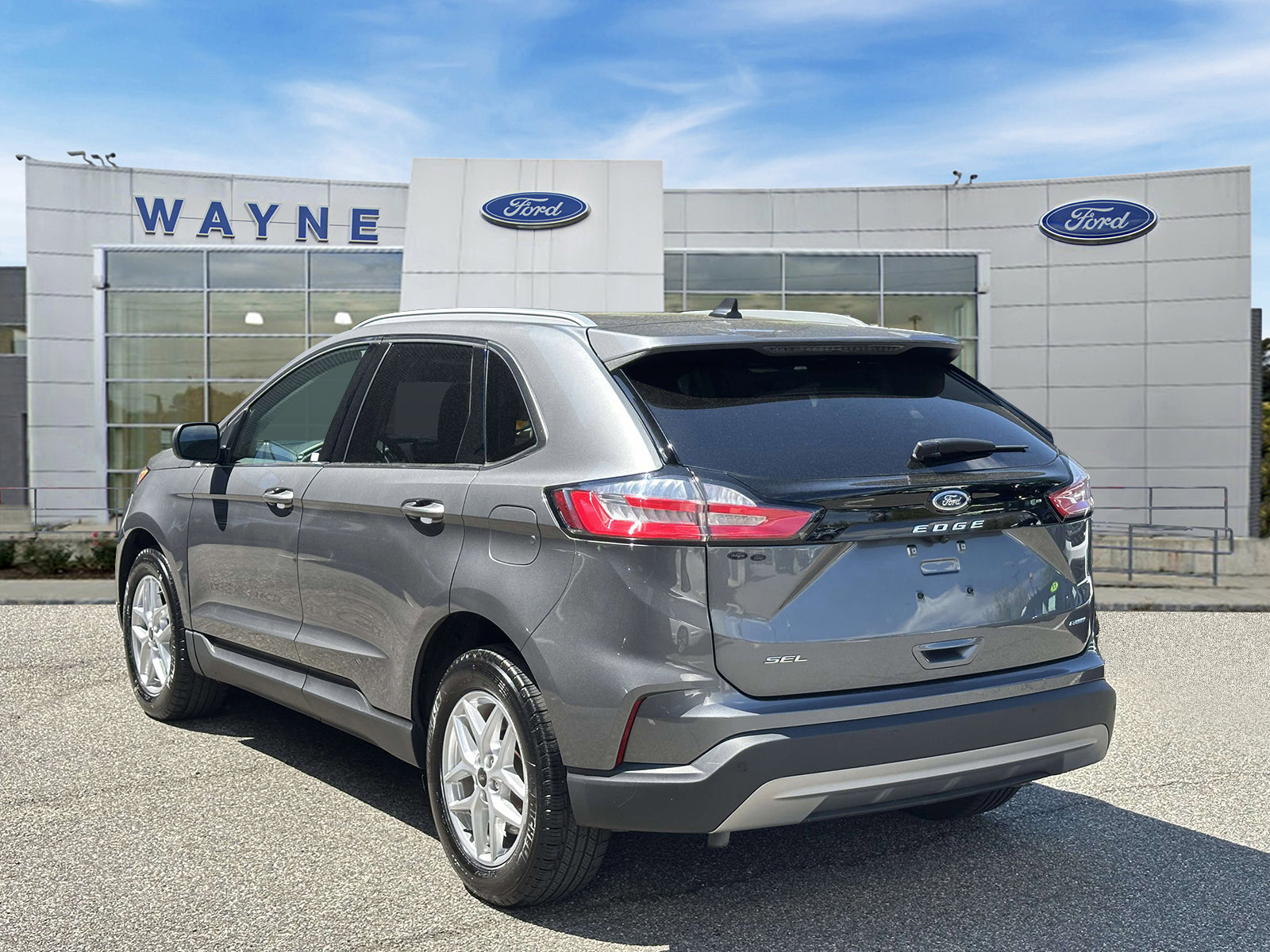 Used 2023 Ford Edge SEL w/ Convenience Package AWD/4WD image 4