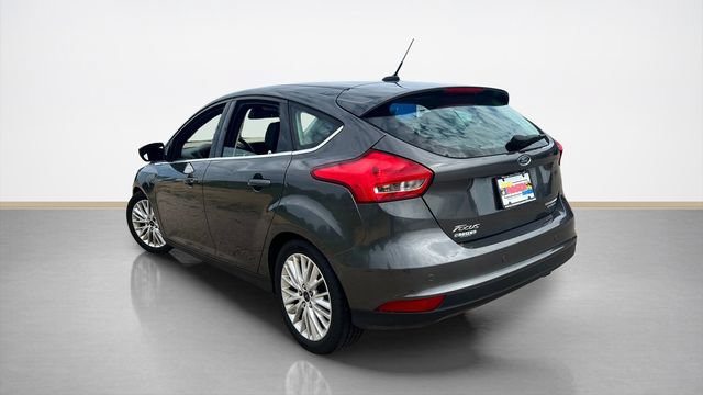 Used 2016 Ford Focus Titanium w/ Titanium Technology Package FWD image 4