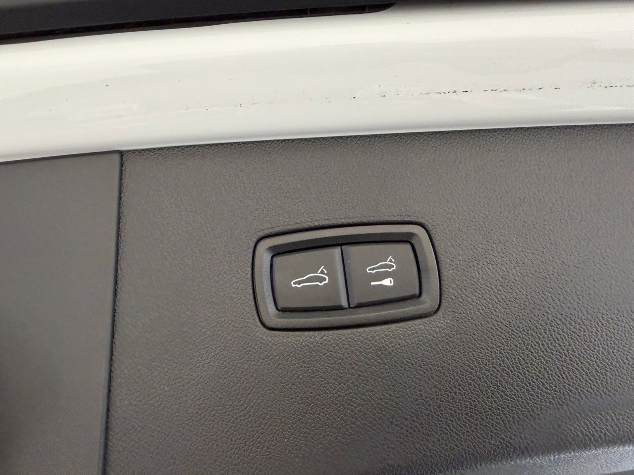 Used 2023 Porsche Cayenne Platinum Edition AWD/4WD image 38