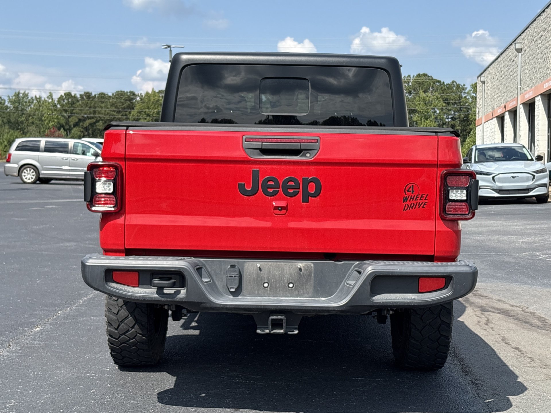 Used 2024 Jeep Gladiator Sport AWD/4WD image 20