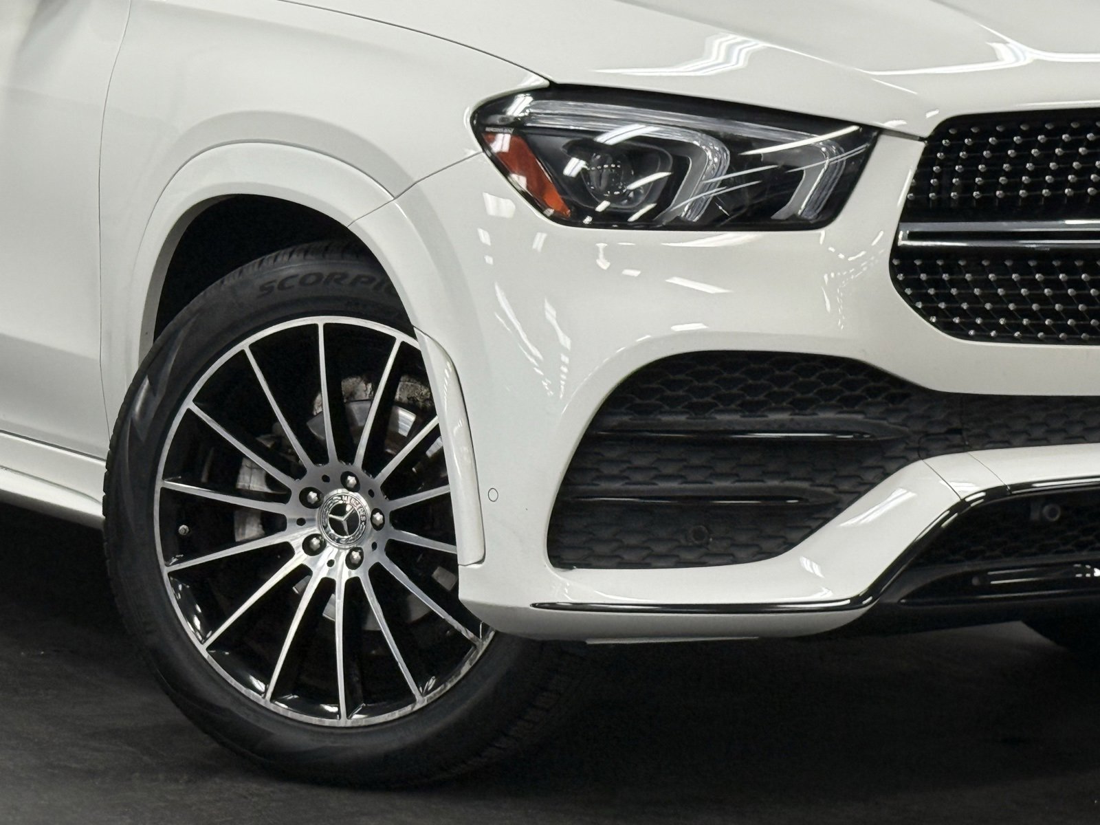 Certified 2021 Mercedes-Benz GLE 350 4MATIC image 4
