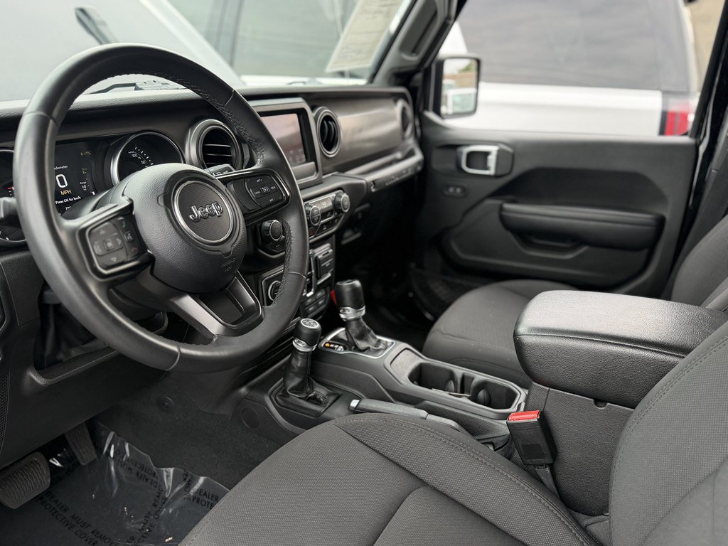 Used 2023 Jeep Wrangler Unlimited AWD/4WD image 10
