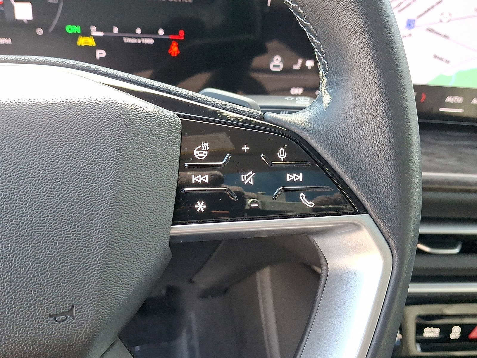 Certified 2025 Audi Q5 Premium Plus w/ Premium Plus image 18