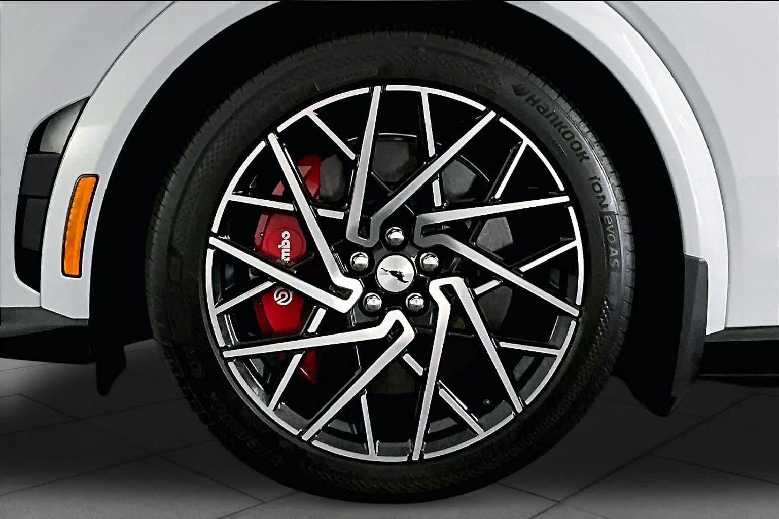 Used 2022 Ford Mustang Mach-E GT AWD/4WD image 9