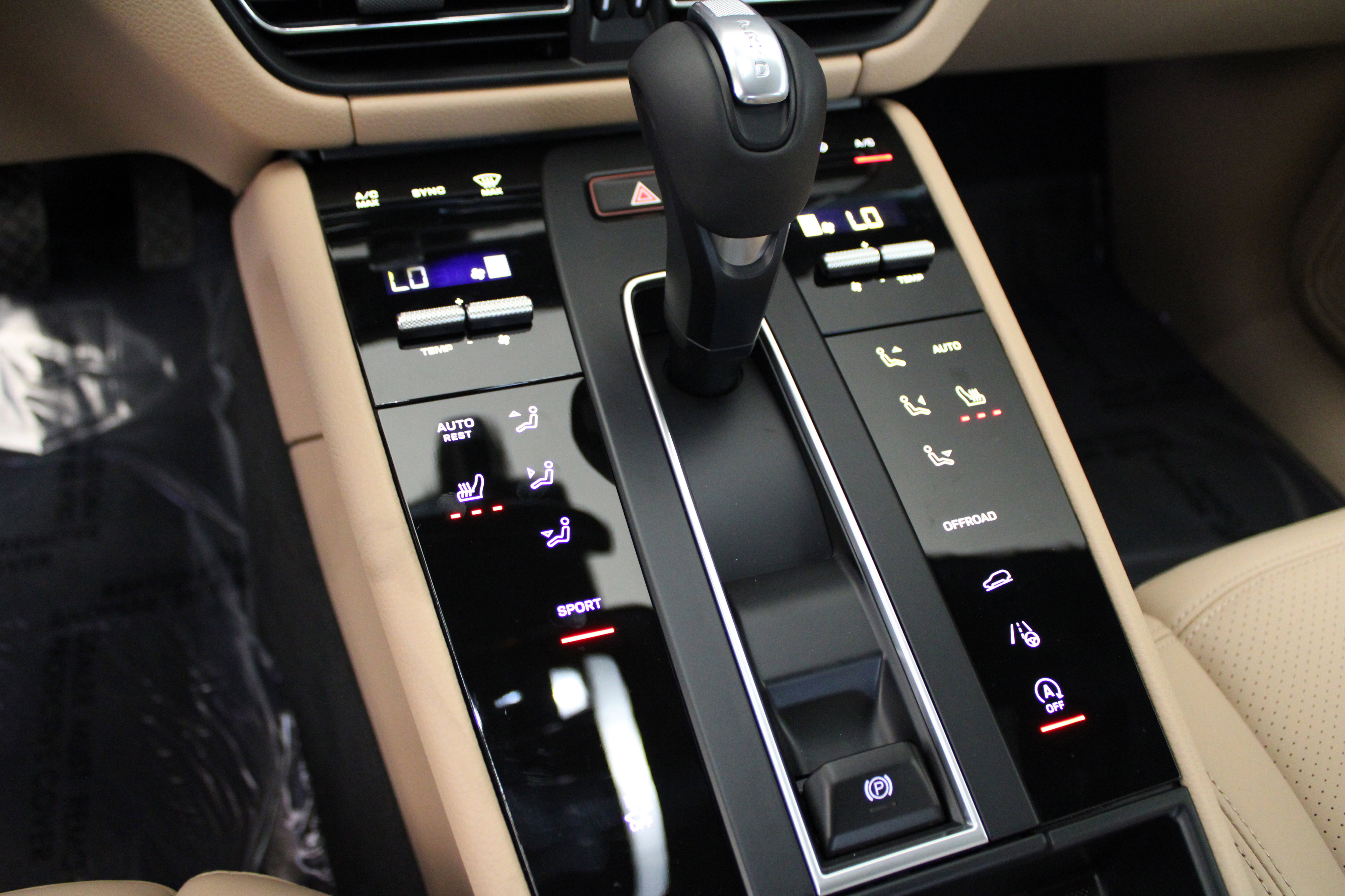 New 2026 Porsche Macan image 28