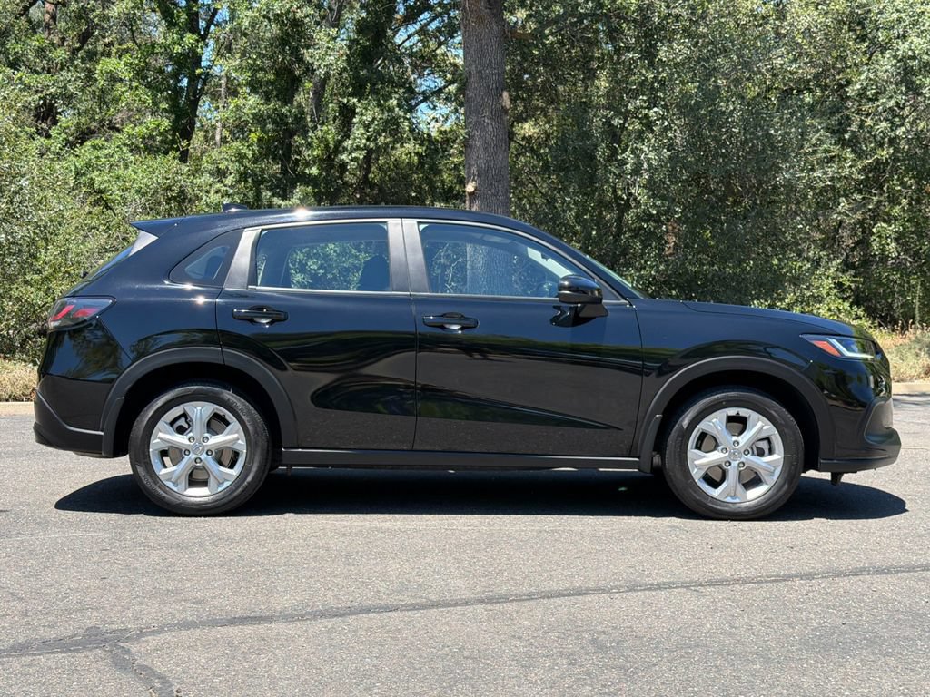 Used 2023 Honda HR-V LX image 4