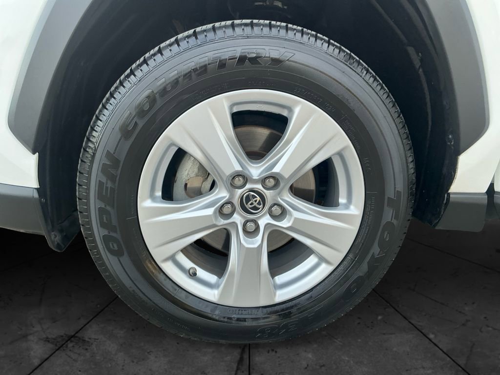 Used 2019 Toyota RAV4 XLE image 15