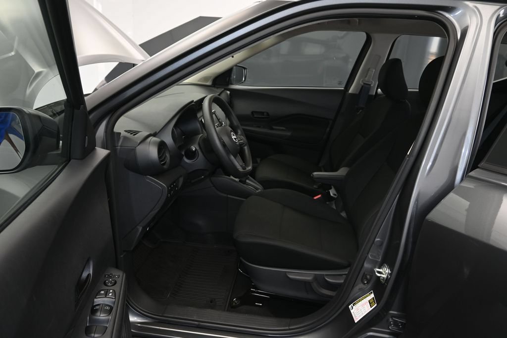 Used 2025 Nissan Kicks Play S FWD image 19